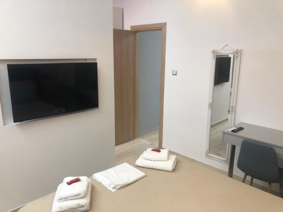 Royal Red Suite No 1, Piraeus Port Dış mekan fotoğraf