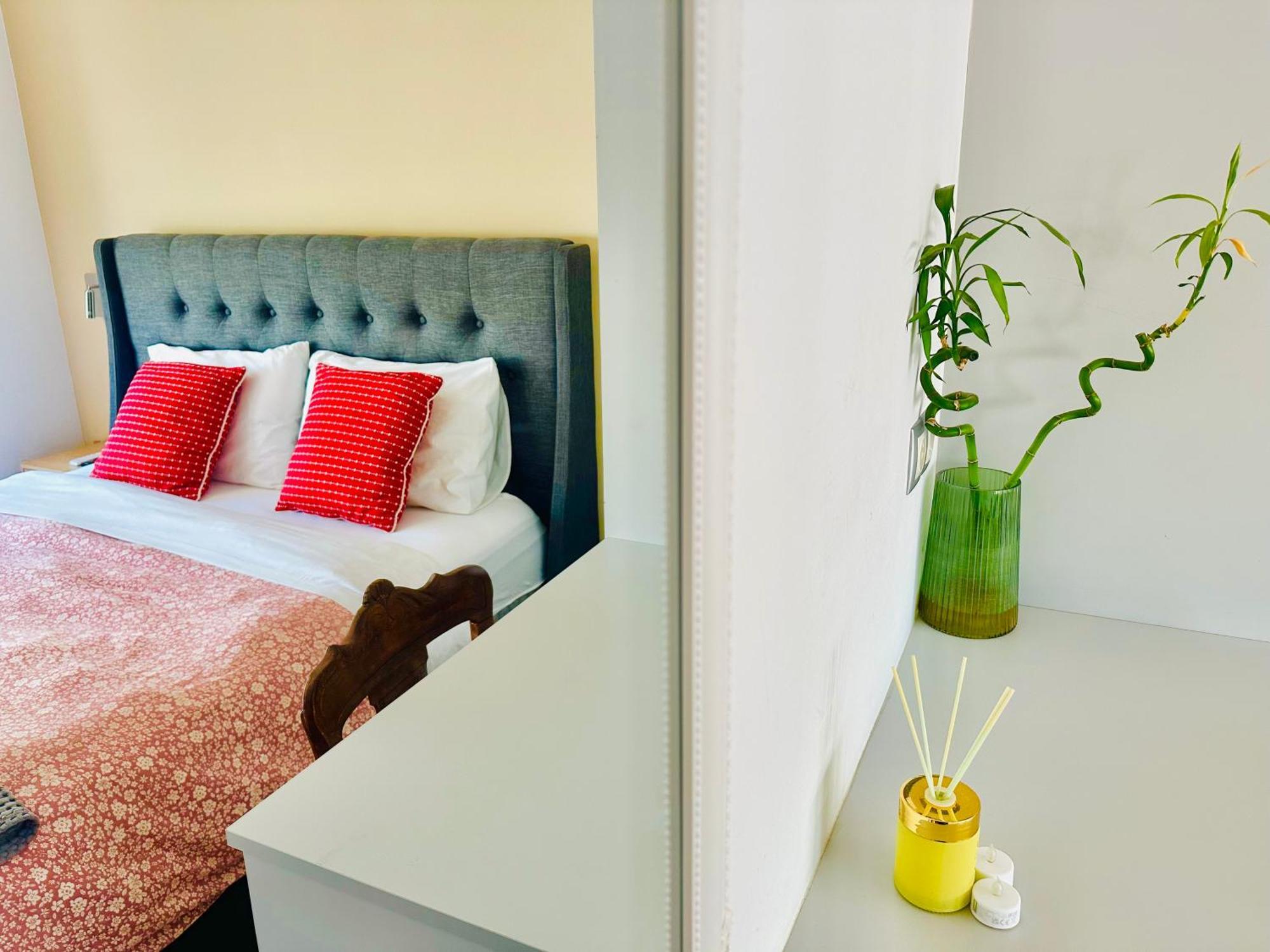 Royal Red Suite No 1, Piraeus Port Dış mekan fotoğraf